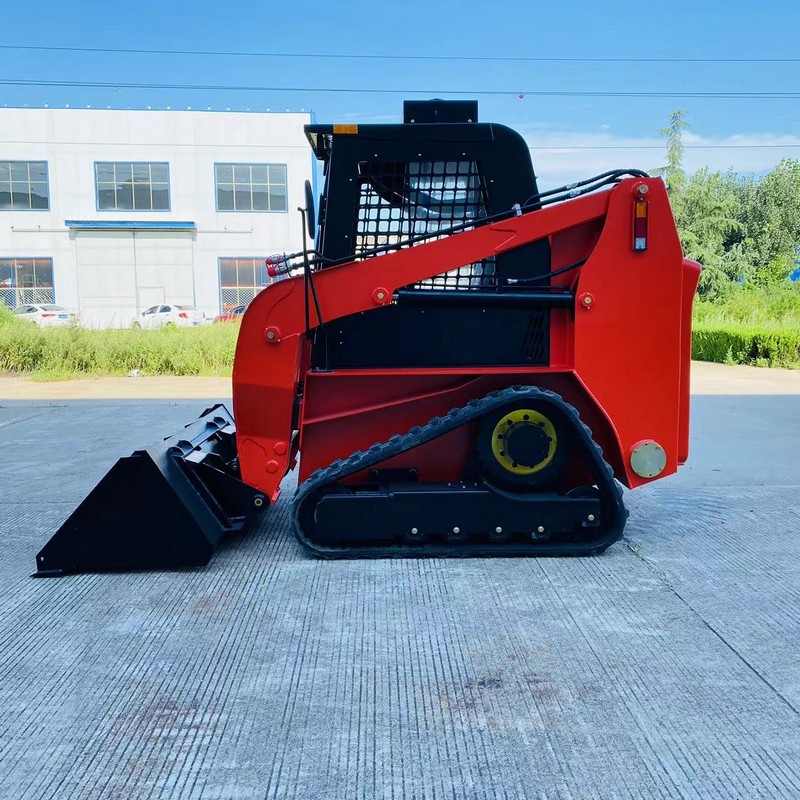 Компактный гусеничный мини-погрузчик с бортовым поворотом