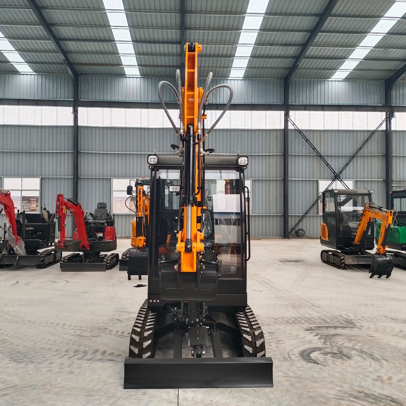 Компактный экскаватор