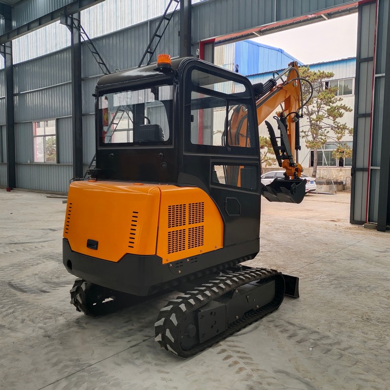 Миниатюрный экскаватор