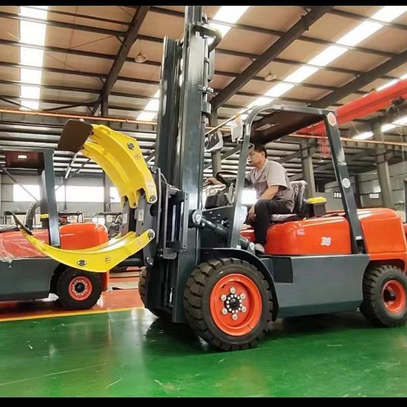 Зажим для рулона бумаги