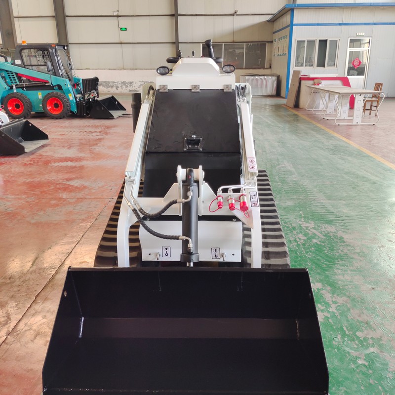 Гусеничный мини-погрузчик с бортовым поворотом