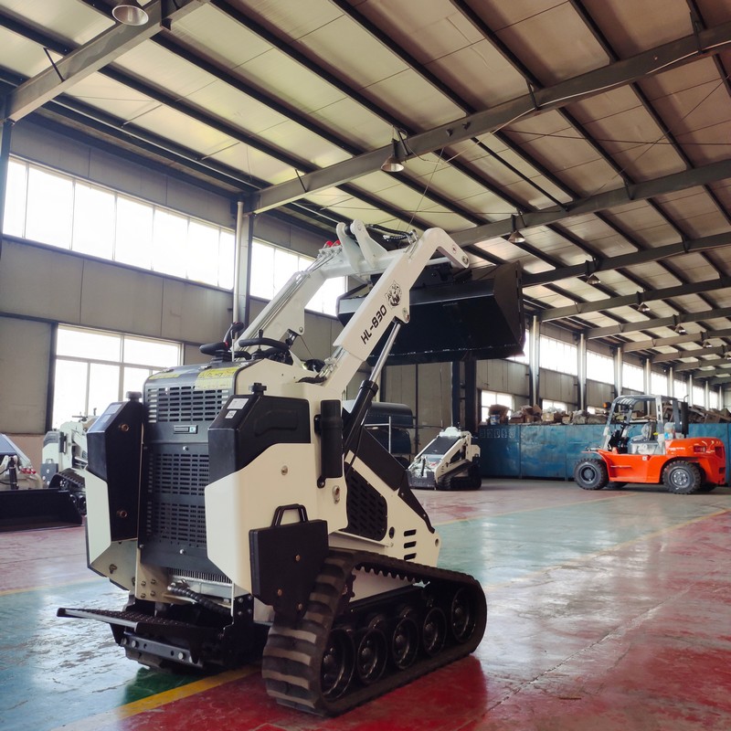 Гусеничный погрузчик с бортовым поворотом