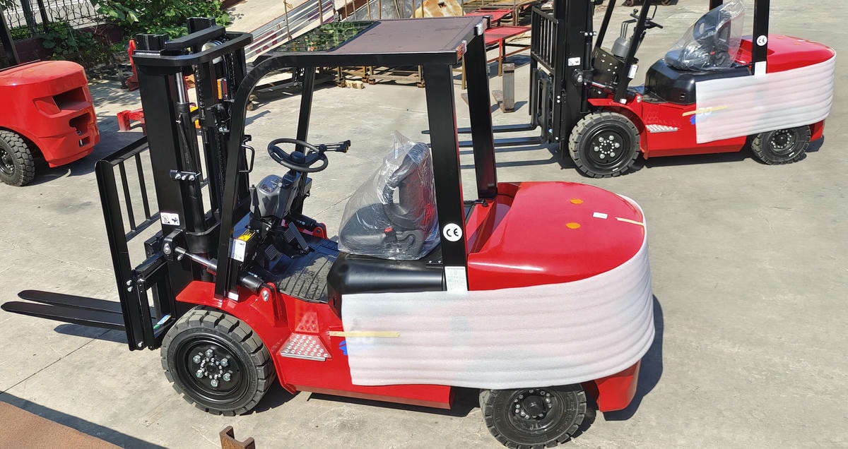 фотография отгрузки дизельного погрузчика