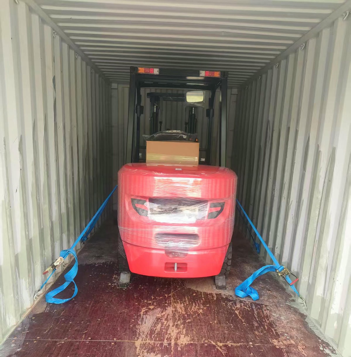 фотография отгрузки дизельного погрузчика фотография отгрузки дизельного погрузчика