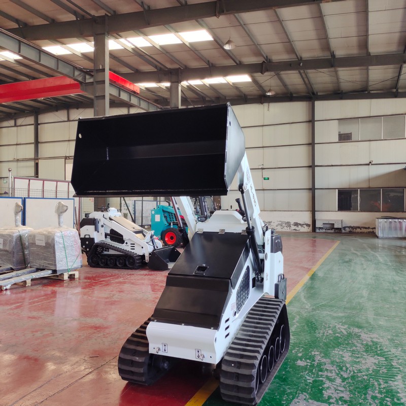 Гусеничный погрузчик с бортовым поворотом