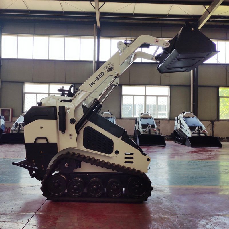 Гусеничный погрузчик с бортовым поворотом