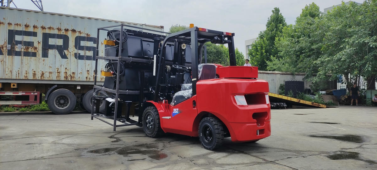 вилочный погрузчик в аренду