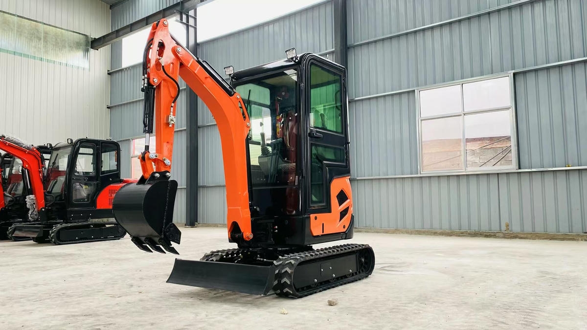 Мини-экскаватор