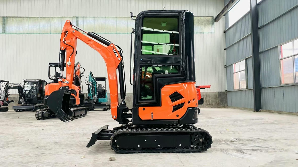 Мини-экскаватор