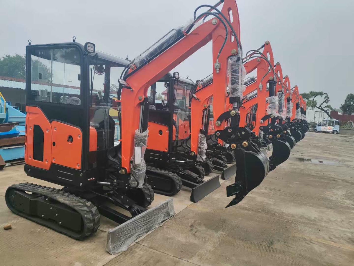 Мини-экскаватор 2,5 тонны