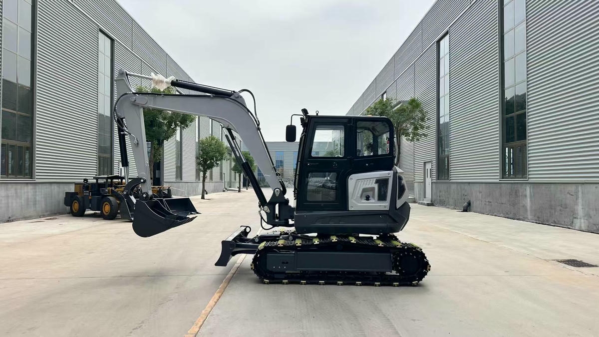 Маленький садовый копатель