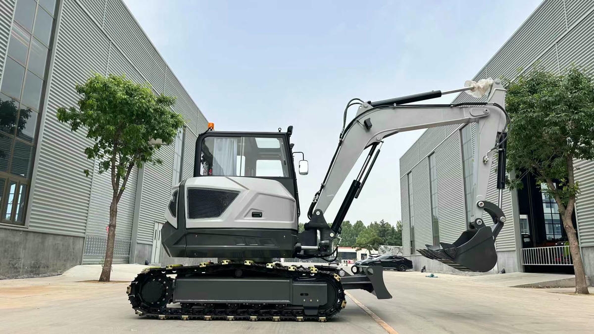 Маленький садовый копатель