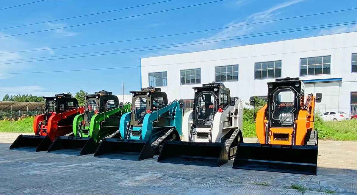 Гусеничный погрузчик с бортовым поворотом