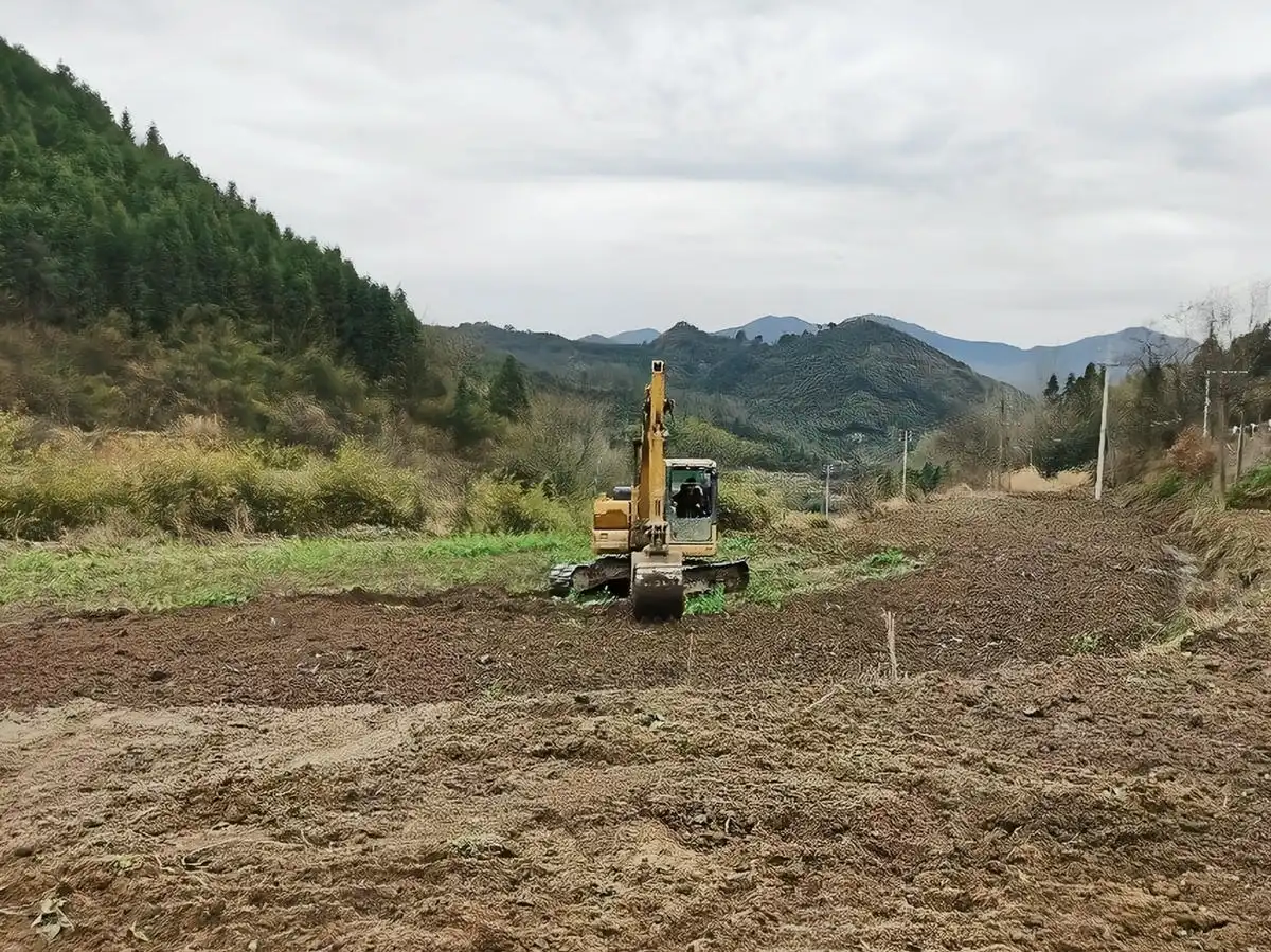 Мини-экскаваторы в сельском хозяйстве